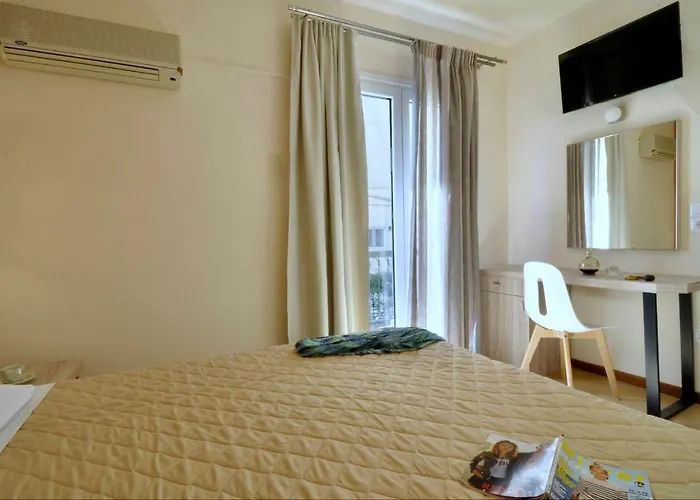 Orpheus Hotel *